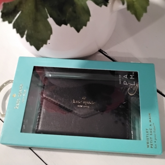 Kate Spade Wristlet - Picture 3 of 3